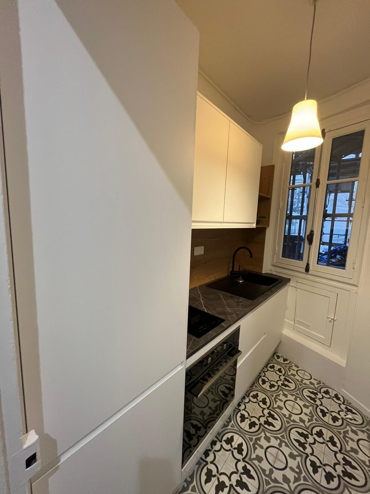 Rénovation de Cuisine à Paris 12 par Belmard Batiment : Maximiser l'Espace et la Fonctionnalité