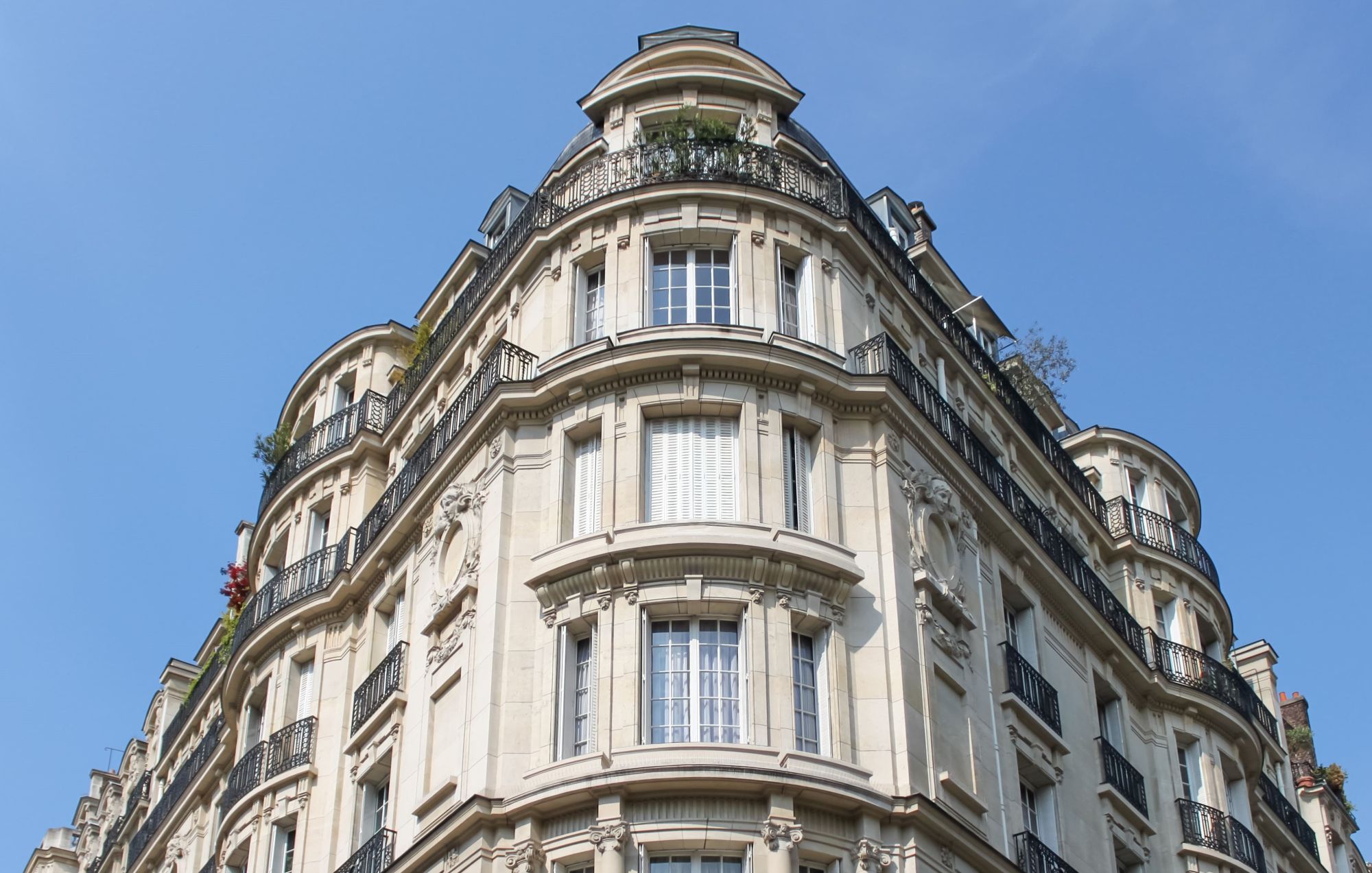 Rénovation d'immeuble et de bâtiment par des experts à Paris