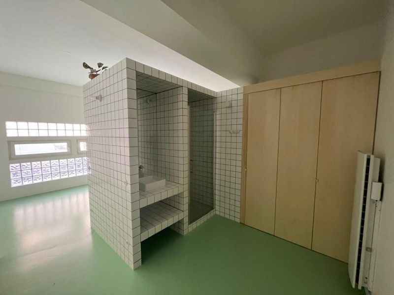 Rénovation ancien garage en appartement moderne en région parisienne