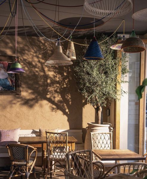 Rénovation d'un local commercial en béton ciré à Paris 1 avec carrelage Zellige: Le Restaurant Yoummah