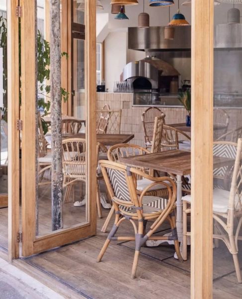 Rénovation d'un local commercial en béton ciré à Paris 1 avec carrelage Zellige: Le Restaurant Yoummah