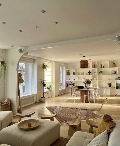 Rénovation intérieure d'un local commercial à Paris dans le 1er Arrondissement - The Hill Door