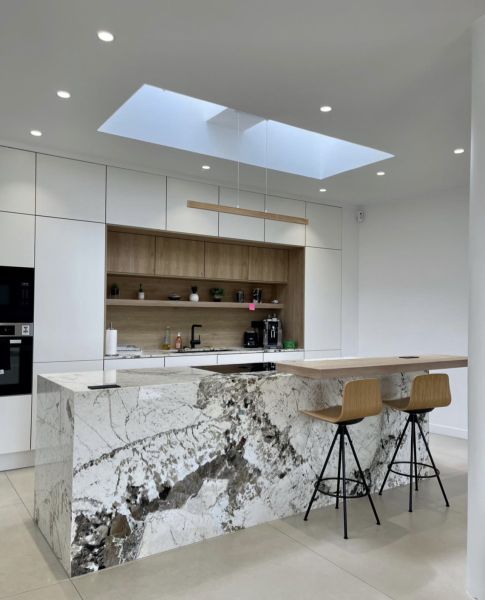 Créer un nouvel intérieur de luxe dans une maison dans le 94