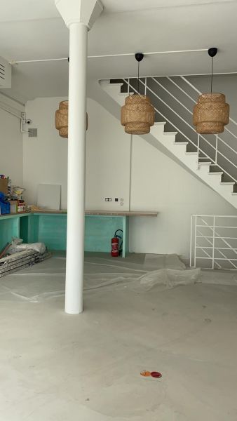 Rénovation intérieure d'un local commercial à Paris dans le 1er Arrondissement - The Hill Door