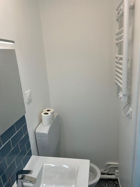 Rénovation d'appartement à Paris 20 - Transformez votre espace de vie en un lieu moderne et élégant avec notre équipe de professionnels