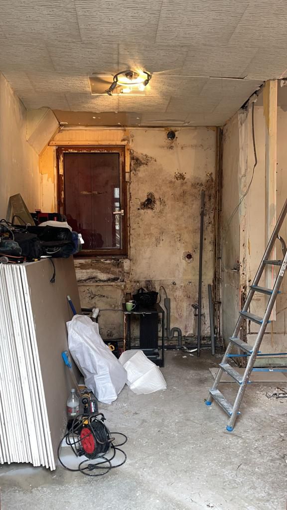 Rénovation d'une petite maison à Montreuil avec aménagement de combles