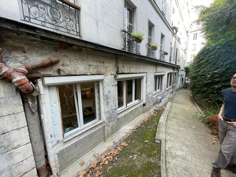 Réfection et Embellissement d'une Façade dans le 18e Arrondissement de Paris : L'Expertise de Belmard Batiment en Action
