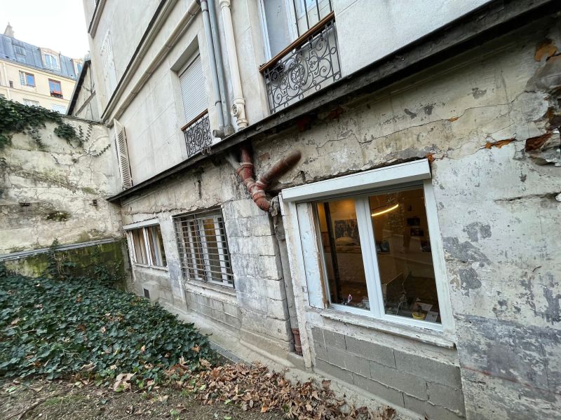 Réfection et Embellissement d'une Façade dans le 18e Arrondissement de Paris : L'Expertise de Belmard Batiment en Action